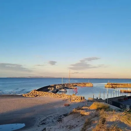 8 Person In Bogense-by Traum