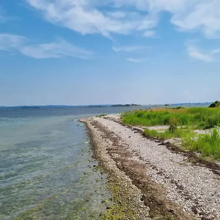 8 Person In Bogense-by Traum